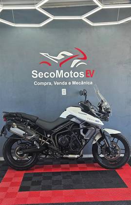 TRIUMPH TIGER 800 XRX 